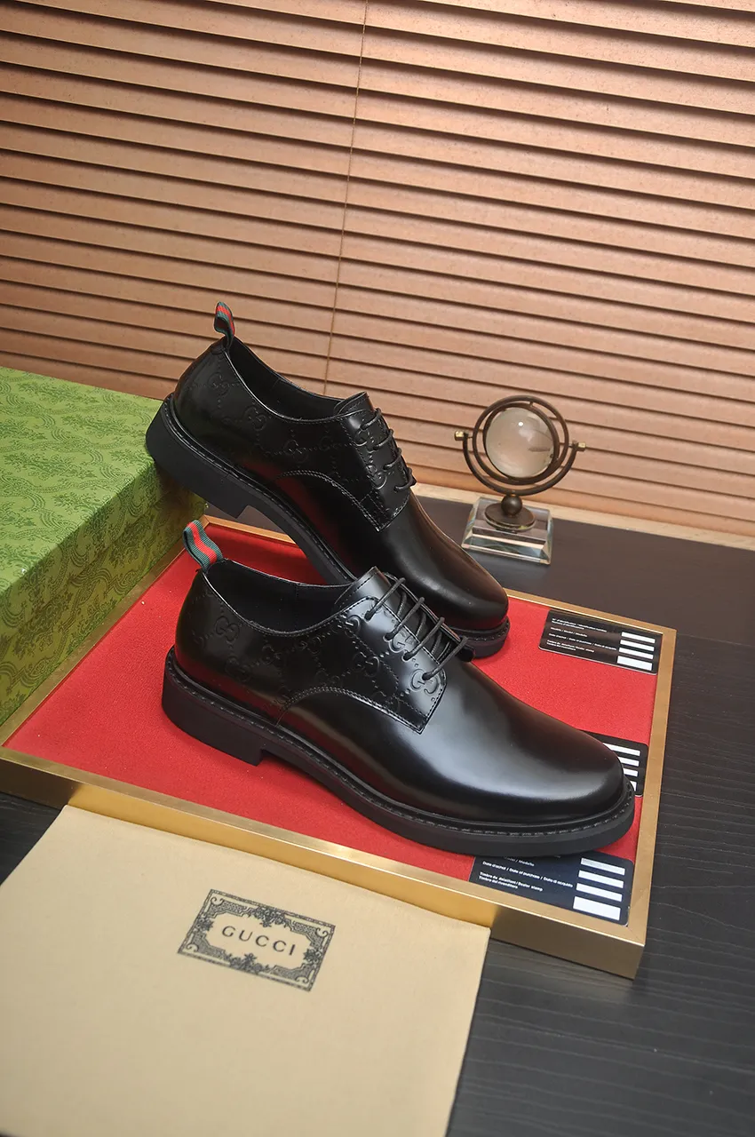 Men's shoes💰540💶Italy's top luxury men's shoe giant (GUCCI) (Gucci) (full cowhide lining) new arrival🍃Original European style🔰 Pleasant to the eye😍In order to make the shoes more durable and non-deformable🌀The production continues to follow traditional methods but there is still no lack of innovation💪Choose original sheepskin for the leather♻️ Smooth and natural And extra bright ⭐Made of imported cowhide, the first choice of rich people 38-45 (45 customized)
